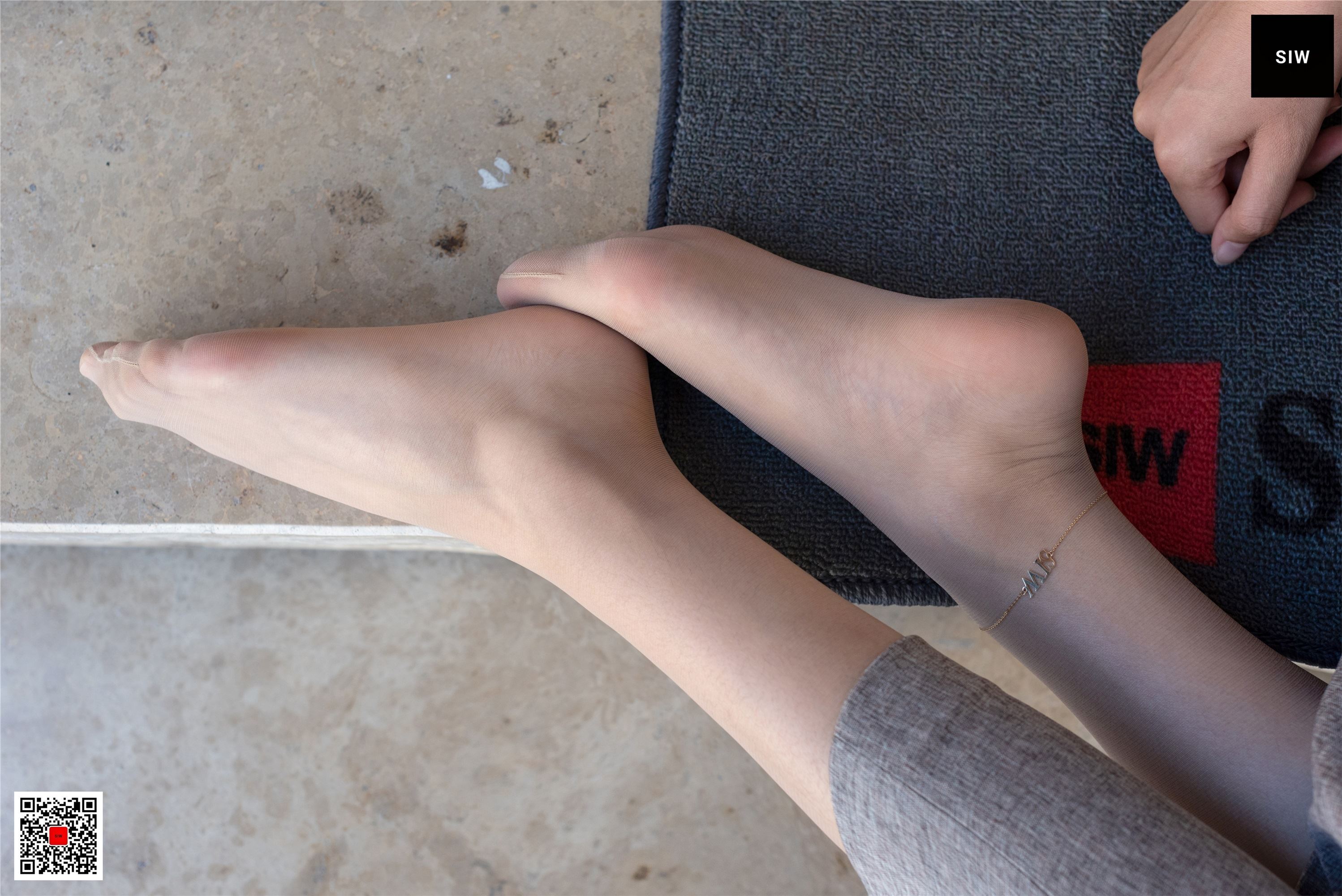 SIW斯文传媒 066 灰咖毛呢双排扣西装七分裤套装 - 嘉慧